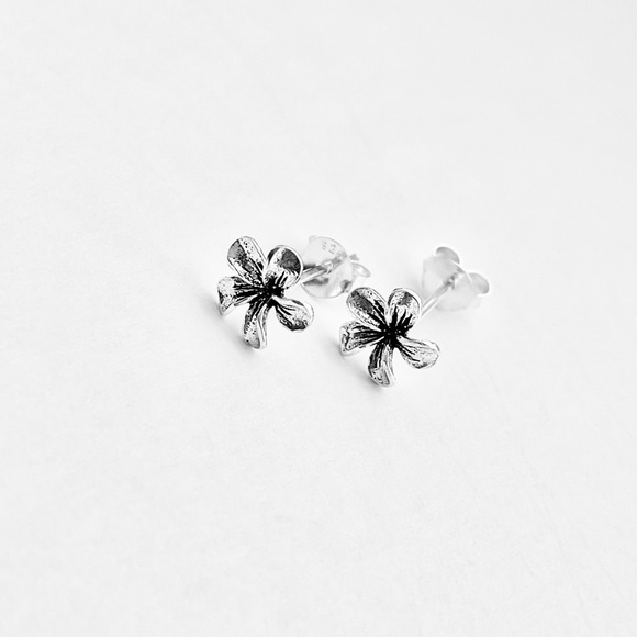 Sterling Silver Plumeria Stud Earrings, Flower Earring, Hawaii Lei Jewelry - Picture 2 of 7